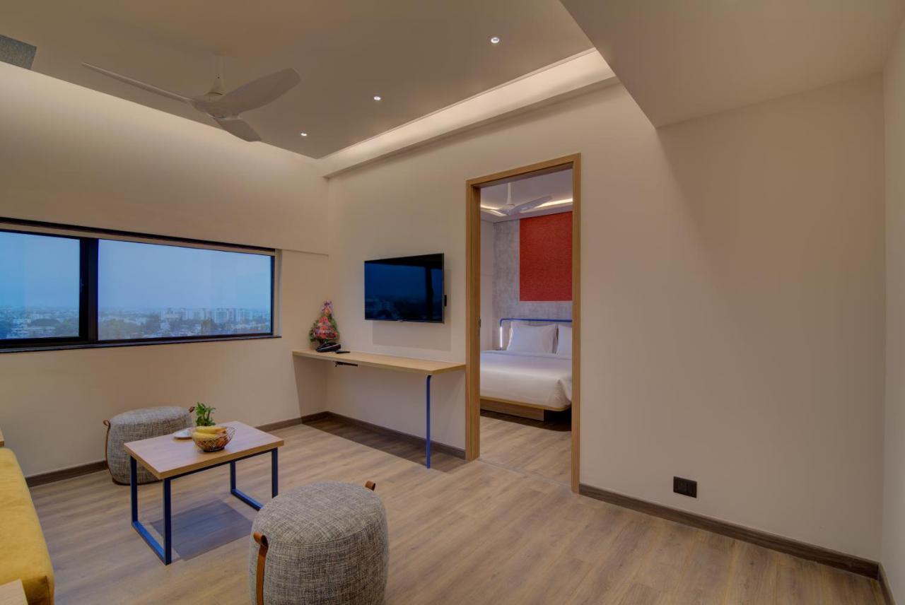 7 Apple Hotel ナーシク エクステリア 写真